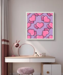 Pembe Kalpler Çocuk Odası Led Tablo – 60x60 cm | Sıva Üstü Montajlı, Tak-Çalıştır Sistem, Arapuarlı